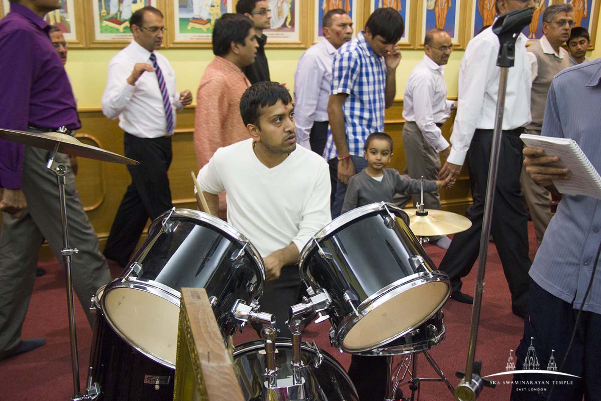 ©1987-2017 SKS Swaminarayan Temple East London
